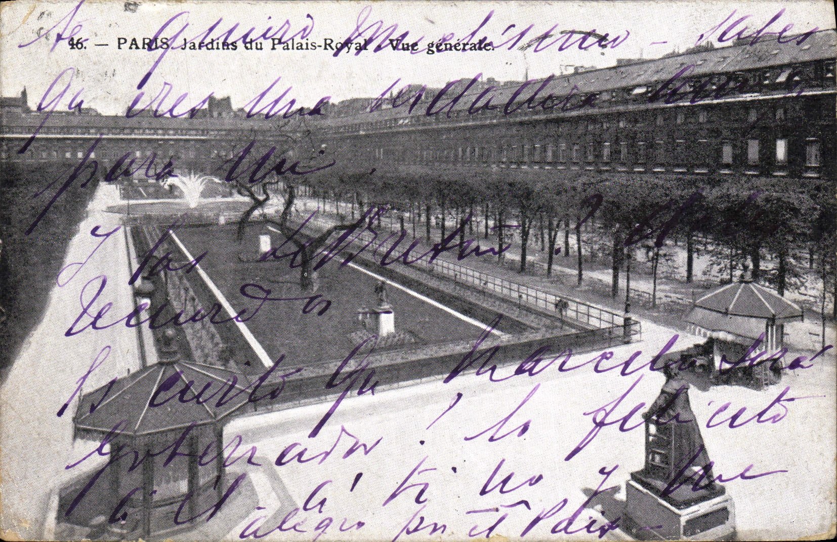 CPA Paris Jardins du Palais Royal