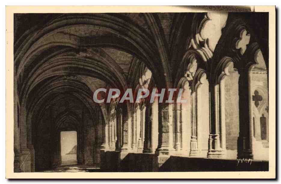 La Chaise-Dieu (Hte-Loire) — L'Abbaye, une des galeries du cloître XIVe siècle — Les Éditions d'Art Yvan, Paris
