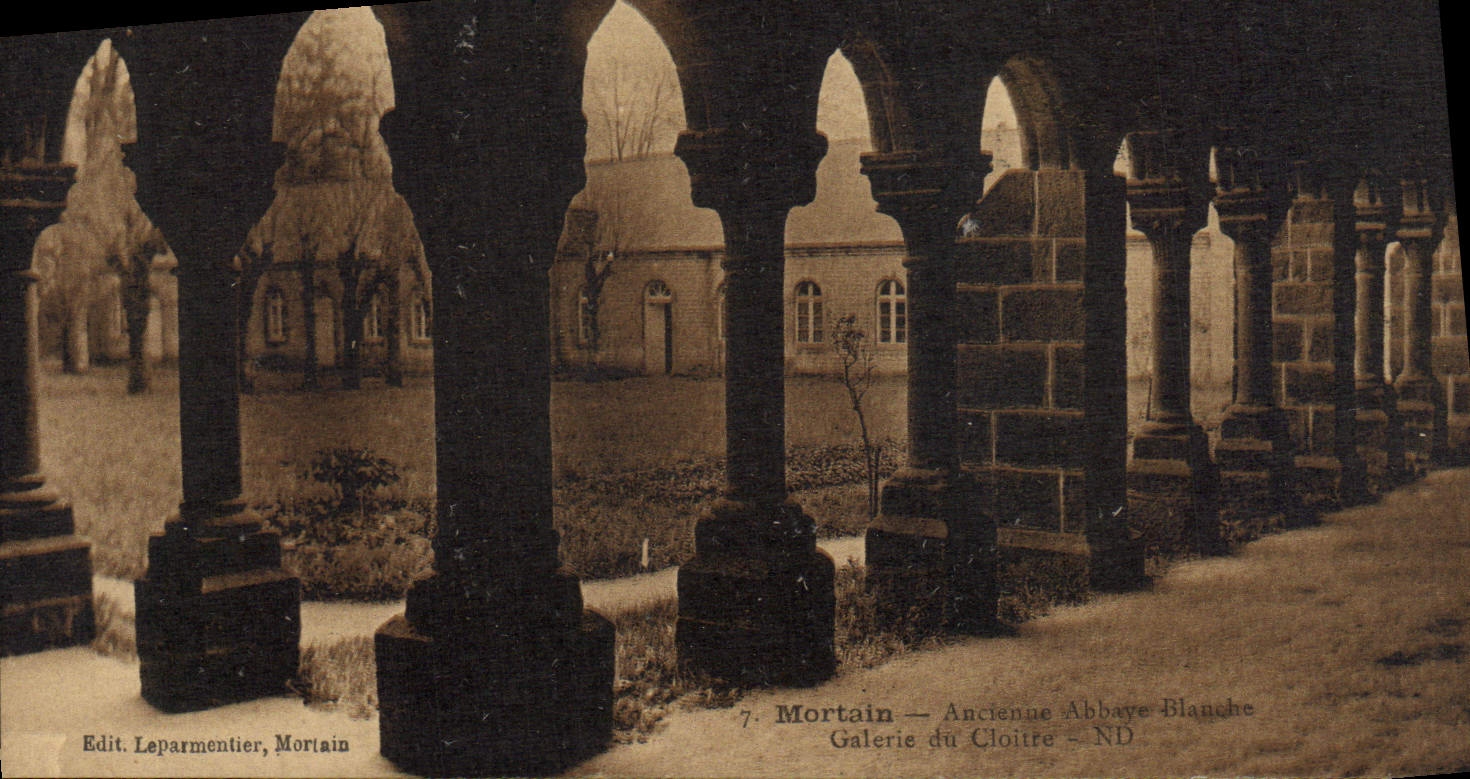 Mortain — Ancienne Abbaye Blanche — Galerie du Cloître — Edit. Leparmentier, Mortain