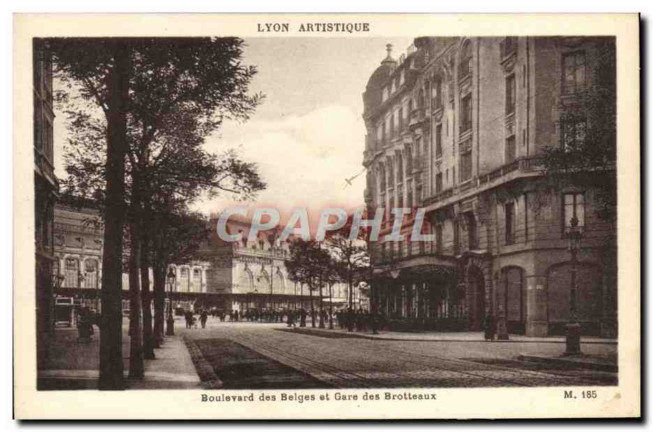 CPA Lyon Boulevard Des Belges Et Gare Des Brotteaux