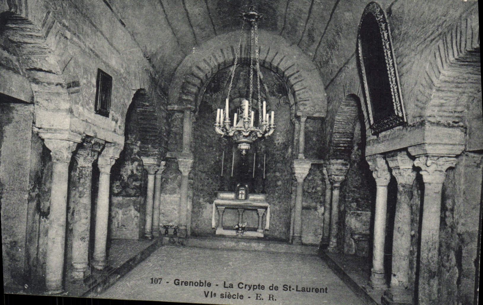 CPA Grenoble La Crypte De St Laurent