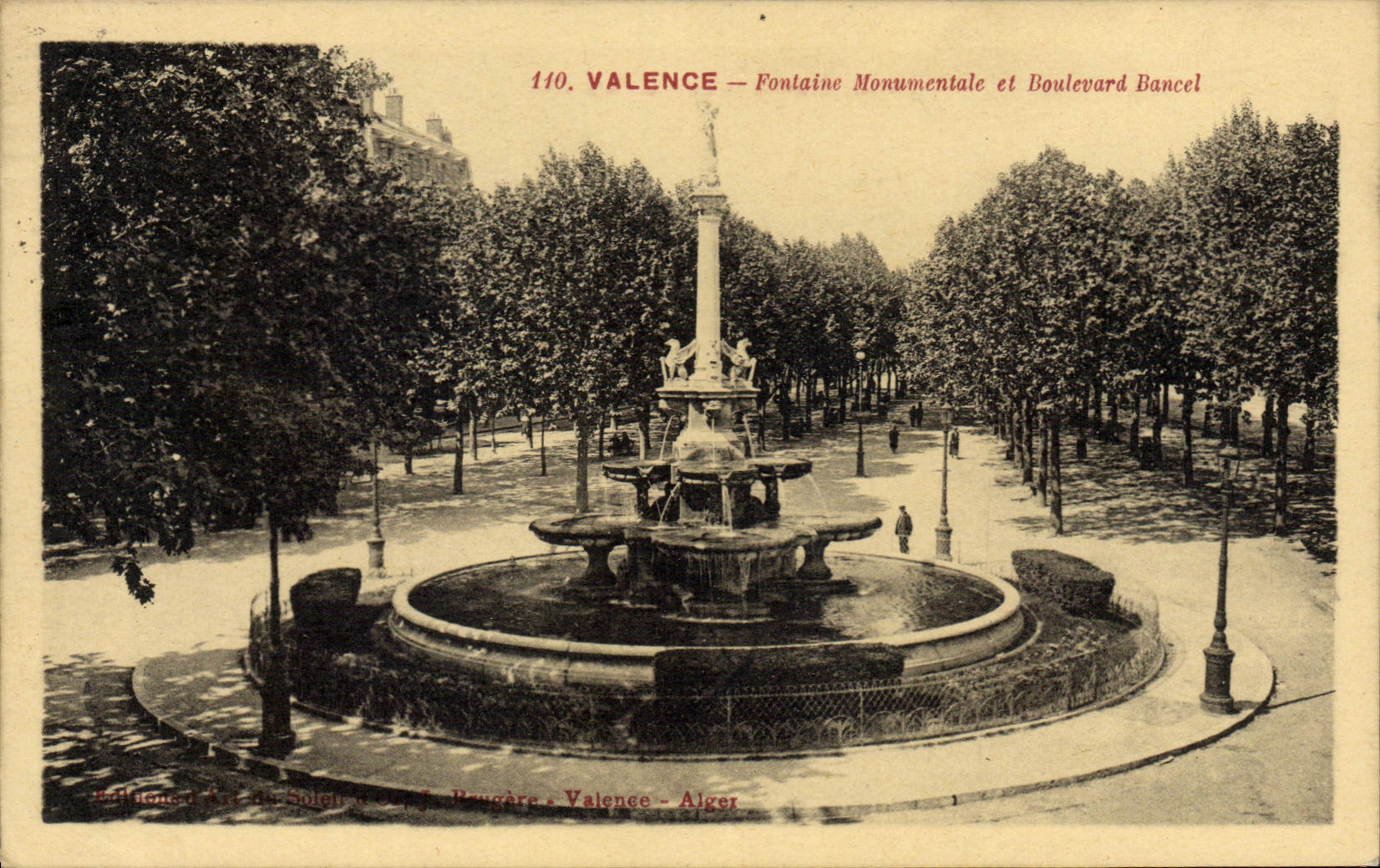 CPA Valence Fontaine Monumentale Et Boulevard Bancel