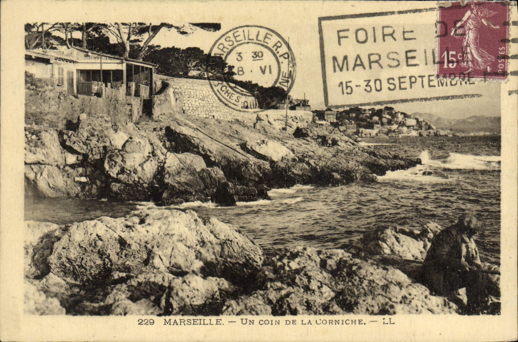 CPA Marseille Un Coin De La Corniche