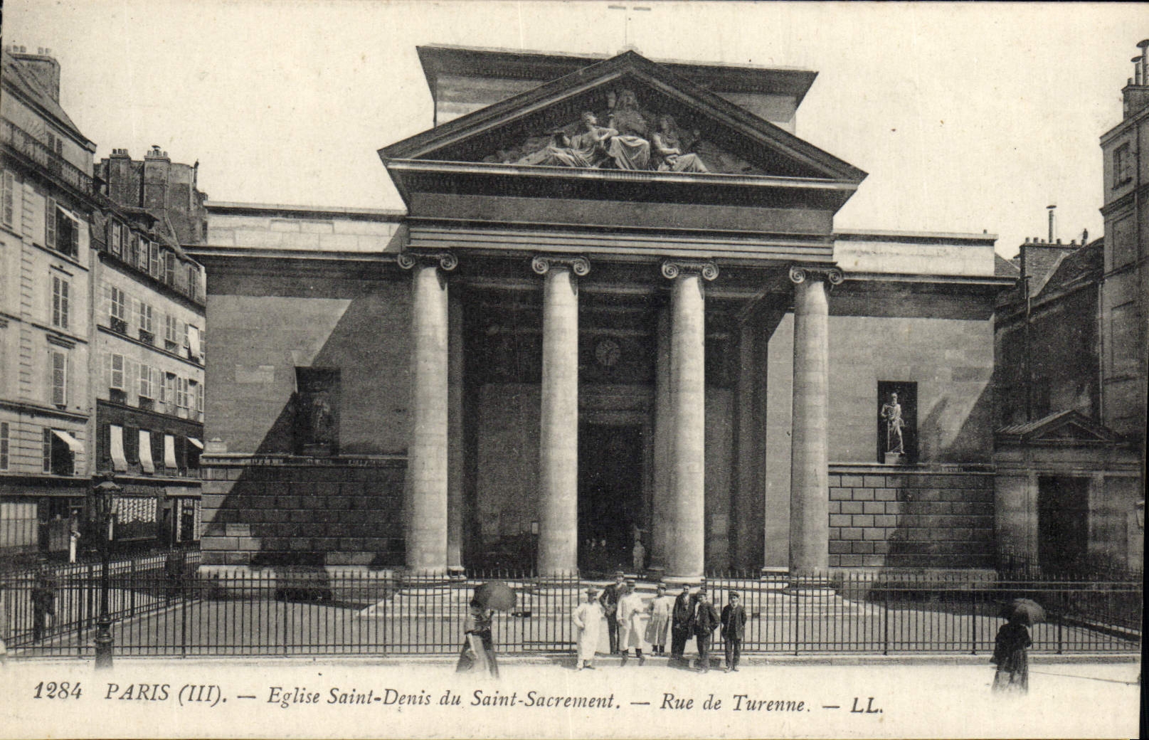 CPA Paris Eglise Saint Denis Du Saint Sacrement Rue de Turenne