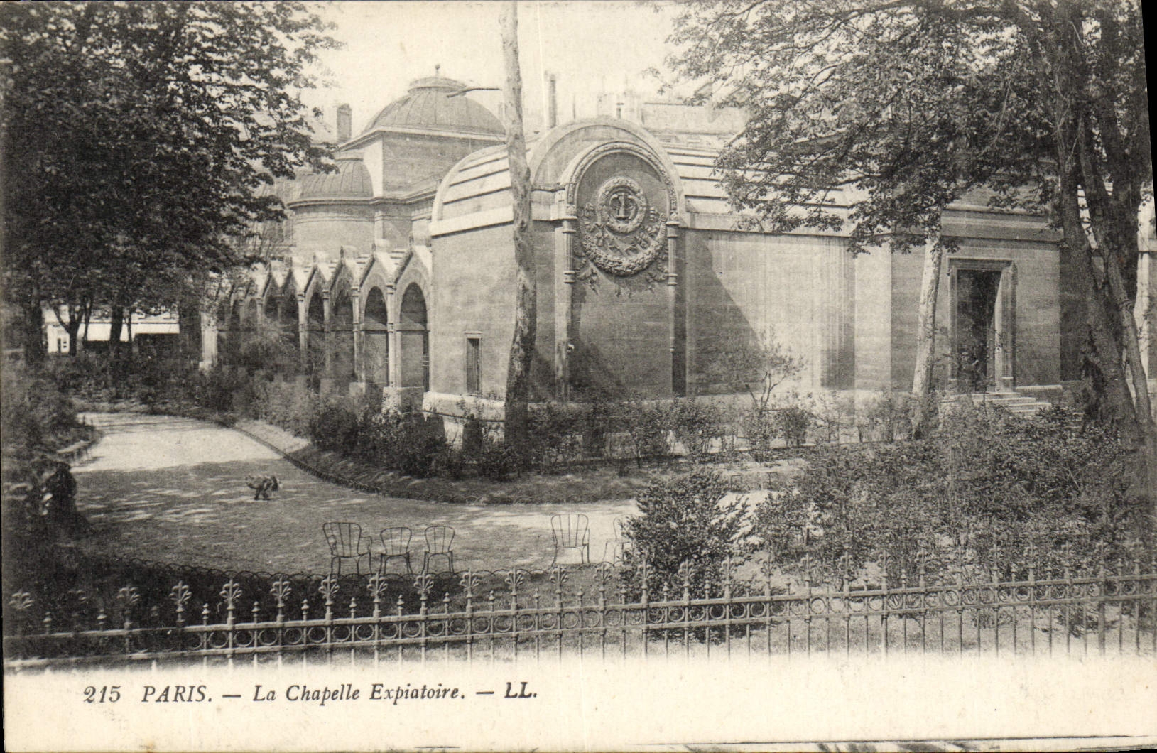 CPA Paris La Chapelle Expiatoire