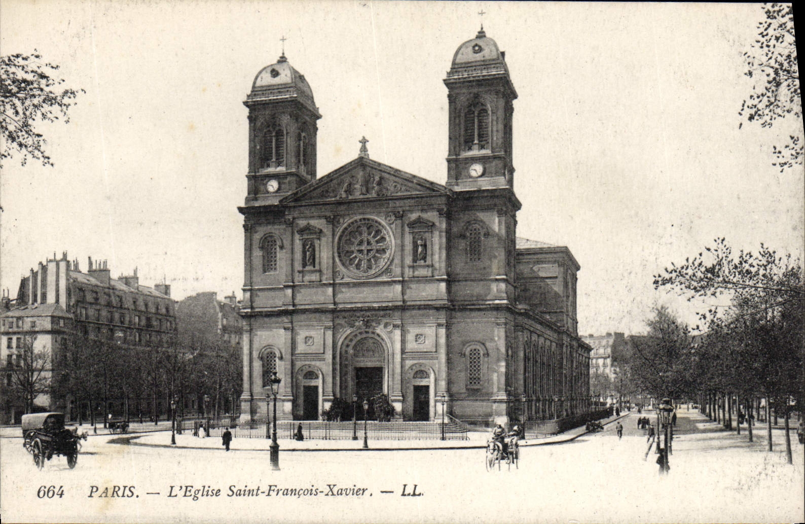 CPA Paris L'Eglise Saint Francois Xavier
