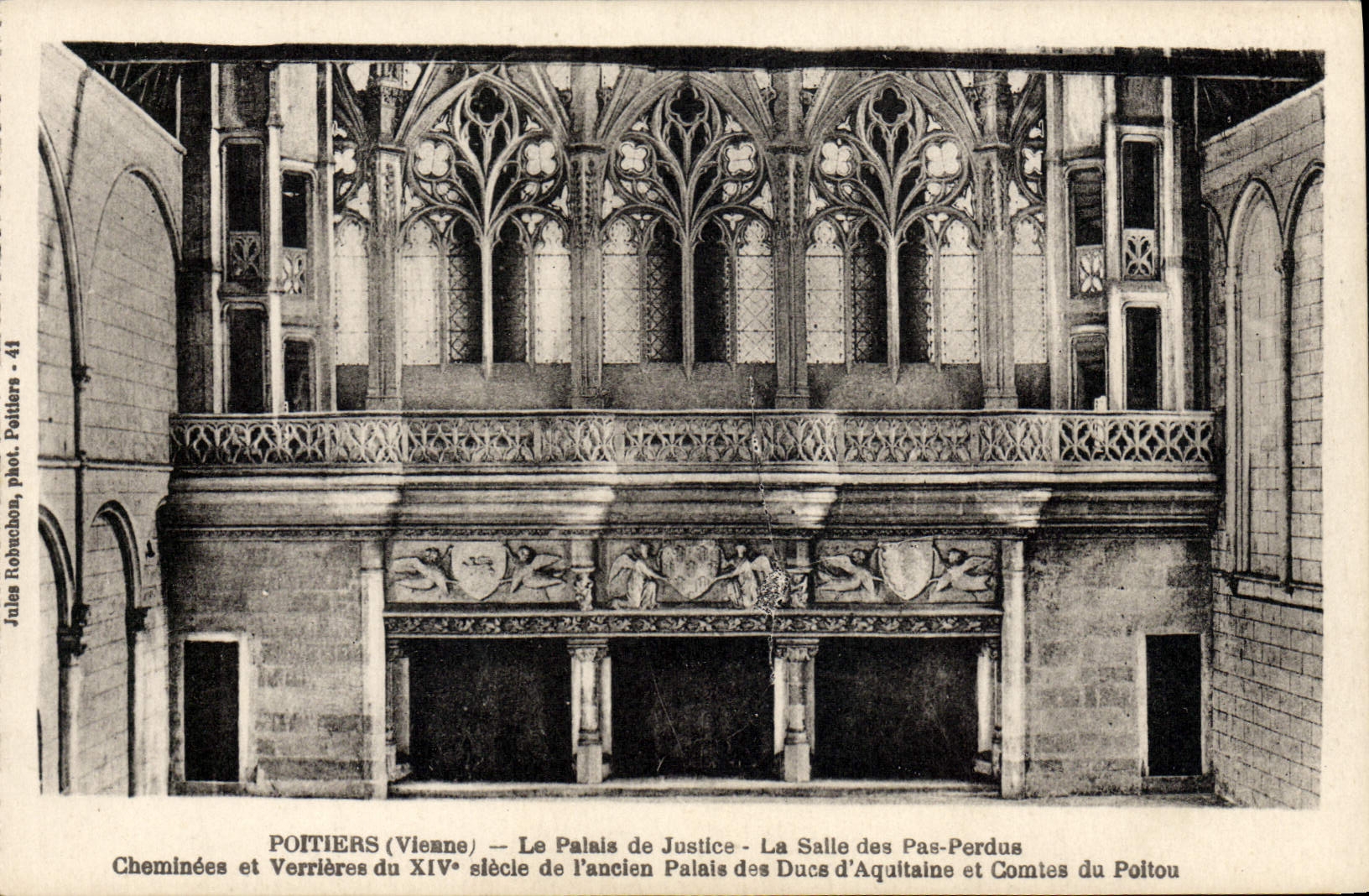 Poitiers (Vienne) — Le Palais de Justice - La Salle des Pas-Perdus — Jules Robuchon, phot. Poitiers - 41