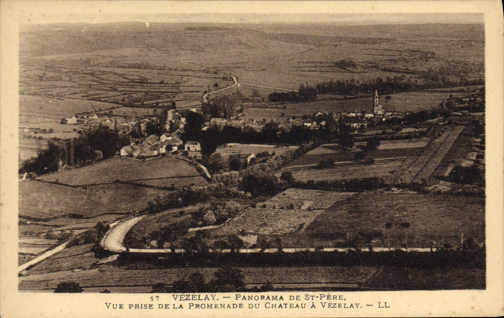 CPA Vezelay Panorama De St Pere Vue prise de la promenade du chateau a Vezelay