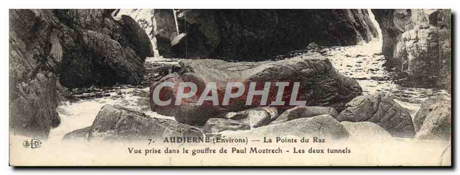 CPA Audierne La Pointe Du Raz Vue prise dans la gouffre de Paul Moztrech 