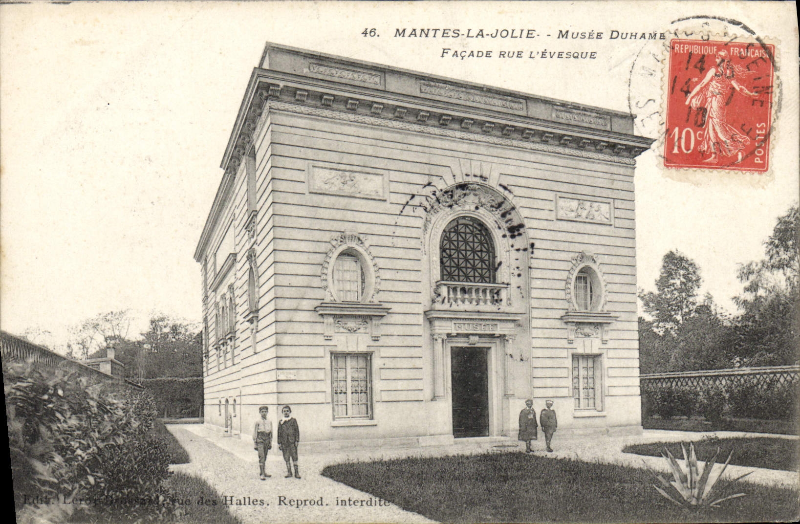 Mantes-la-Jolie - Musée Duhame - Façade rue L'Évesque
