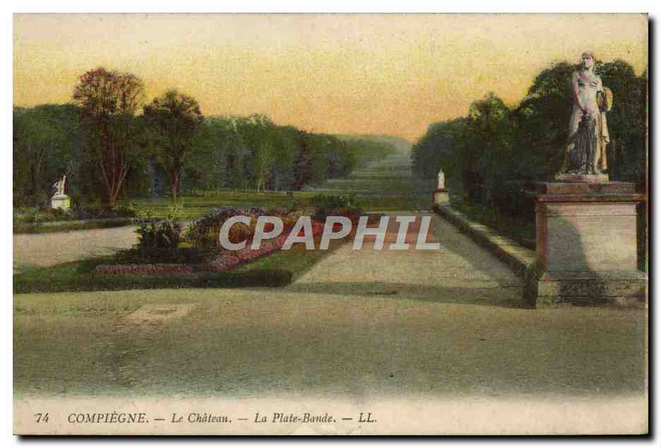 CPA Compiegne Le Chateau La Plate Bande