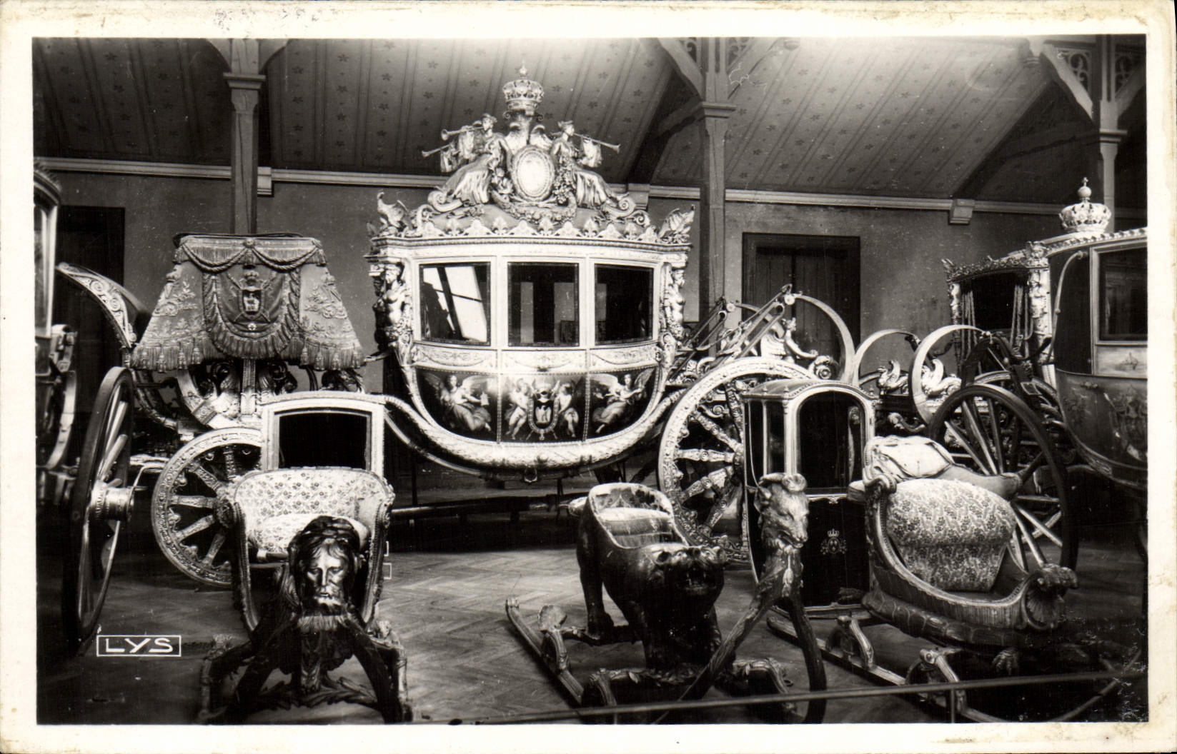 CPM Versailles Musee Des Voitures Carrosse Du Sacre de Charles X