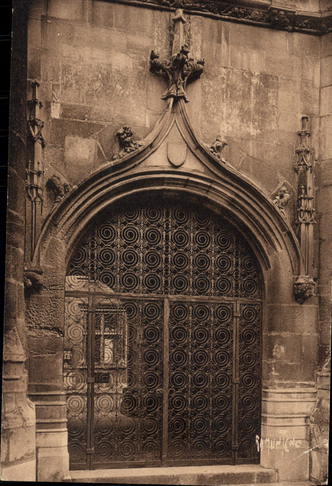 Porte de l'Hôtel Fumé — Poitiers — Éditions d'Art Raymond Bergevin