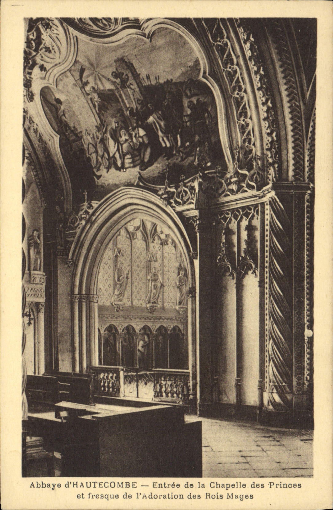CPA Abbaye D'Hautecombe entree de la chapelle des princes et fresque de l'adoration des Rois Mages