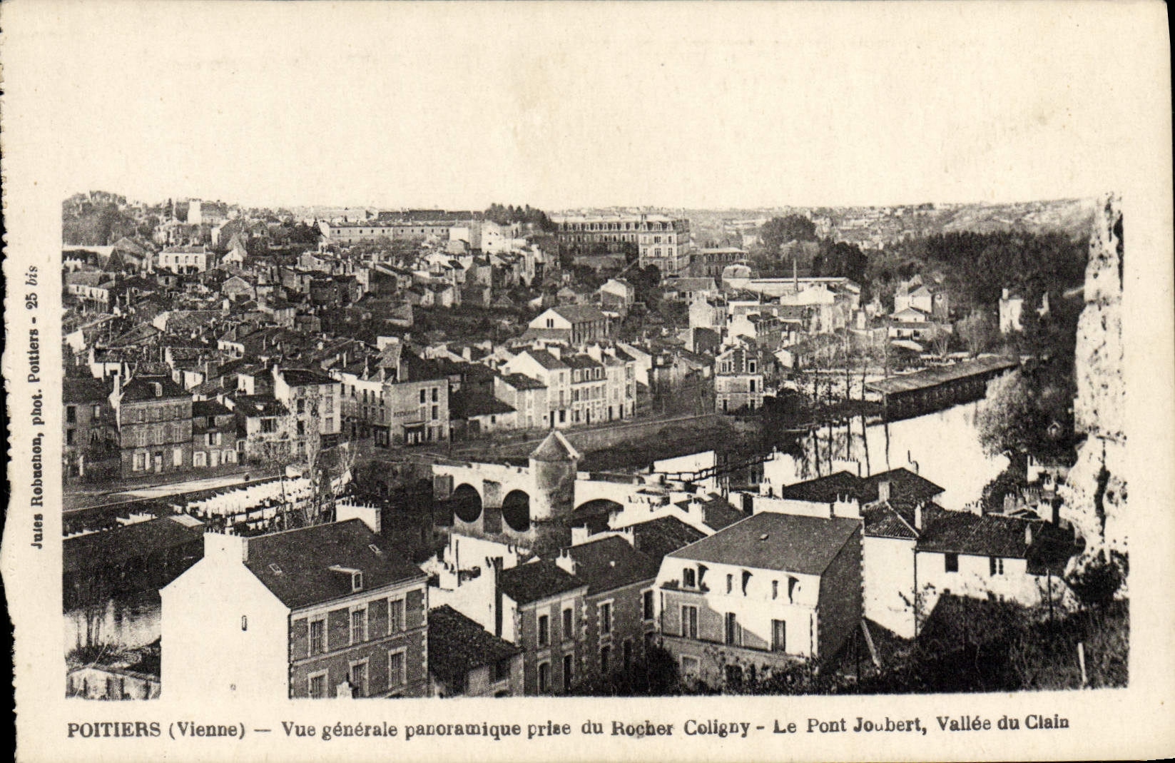 Poitiers (Vienne) — Vue générale panoramique prise du Rocher Coligny — Le Pont Joubert, Vallée du Clain