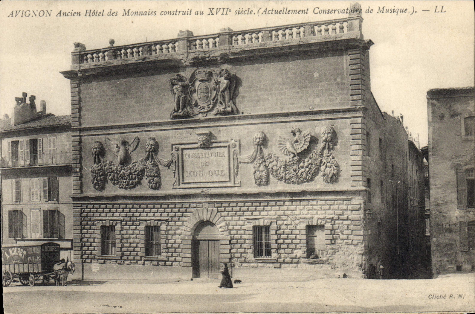 CPA Avignon Ancien Hotel Des Monnaies Construit au 17eme Conservatoire de Musique