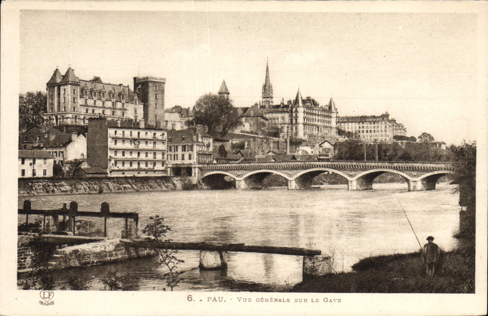 CPA Pau Vue Generale Sur Le Gave Peche Pecheur