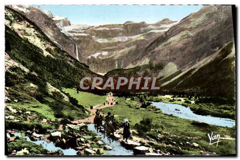 CPM Gavarnie Le Chemin Du Cirque Au Plateau de la Prade