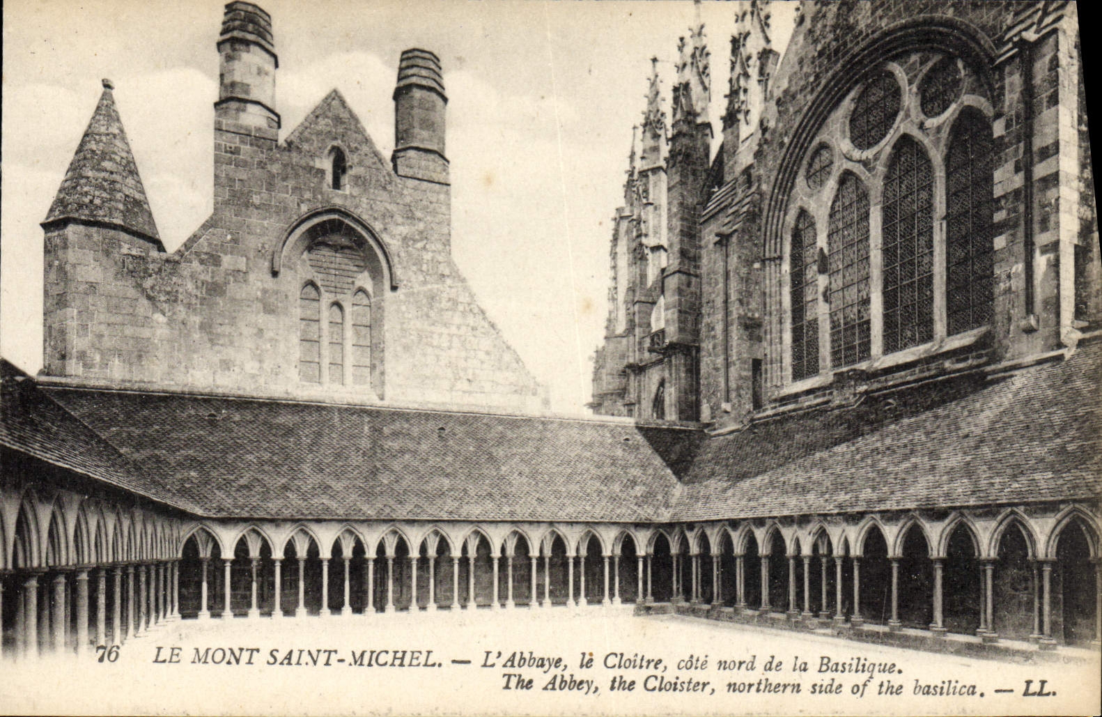 CPA Mont Saint Michel L'Abbaye Le Cloitre Cote Nord De la basilique
