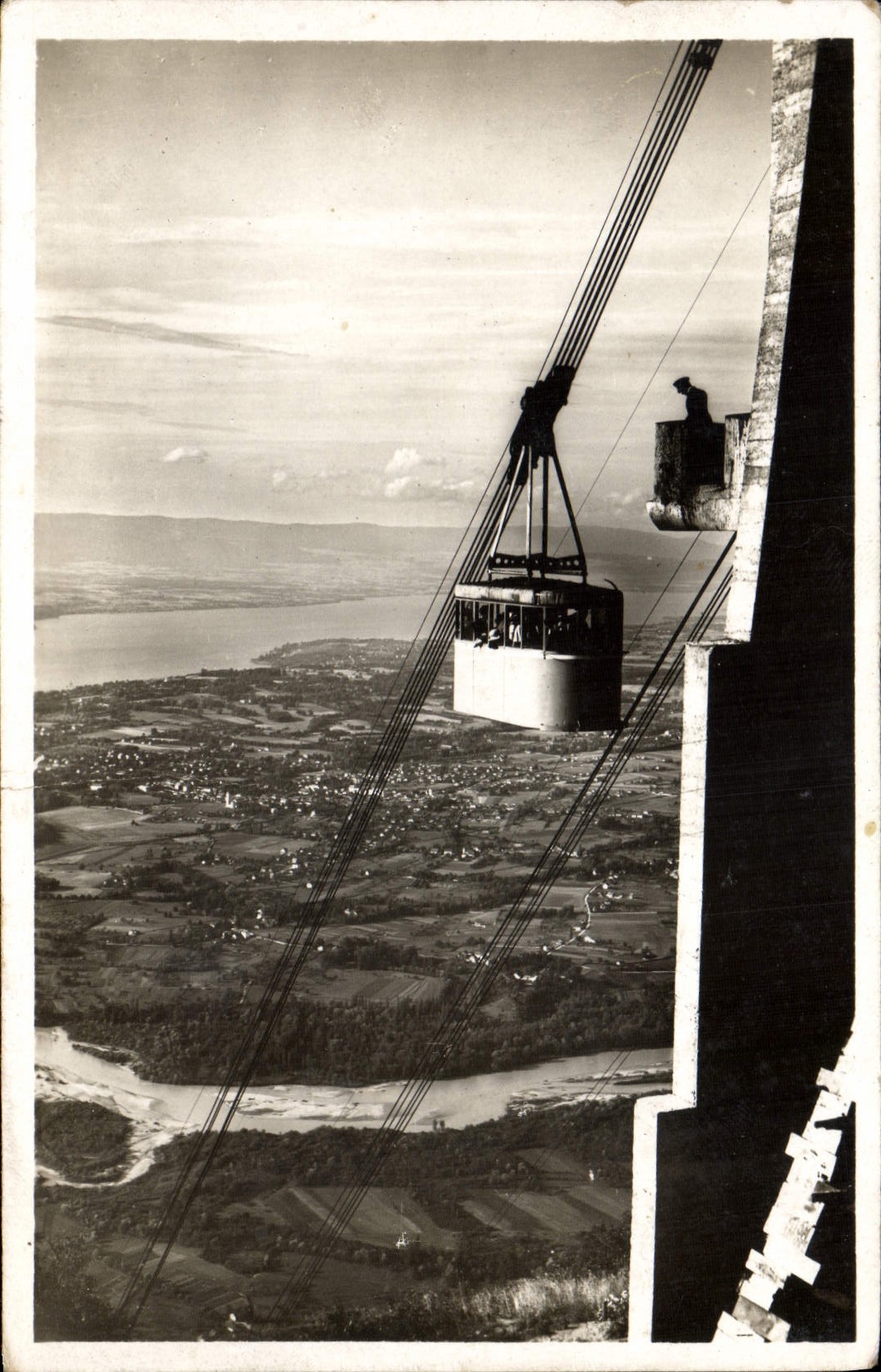 CPM Le Saleve Le Teleferique et vue sur le lac de Geneve 