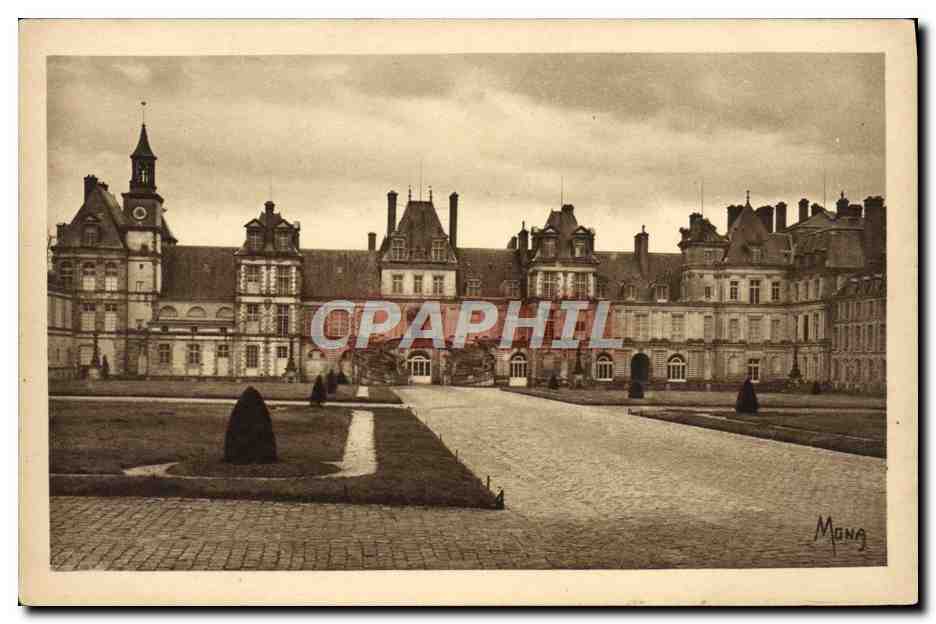 Palais de Fontainebleau — Façade sur la cour du Cheval Blanc — éditeur MonA, n° 501