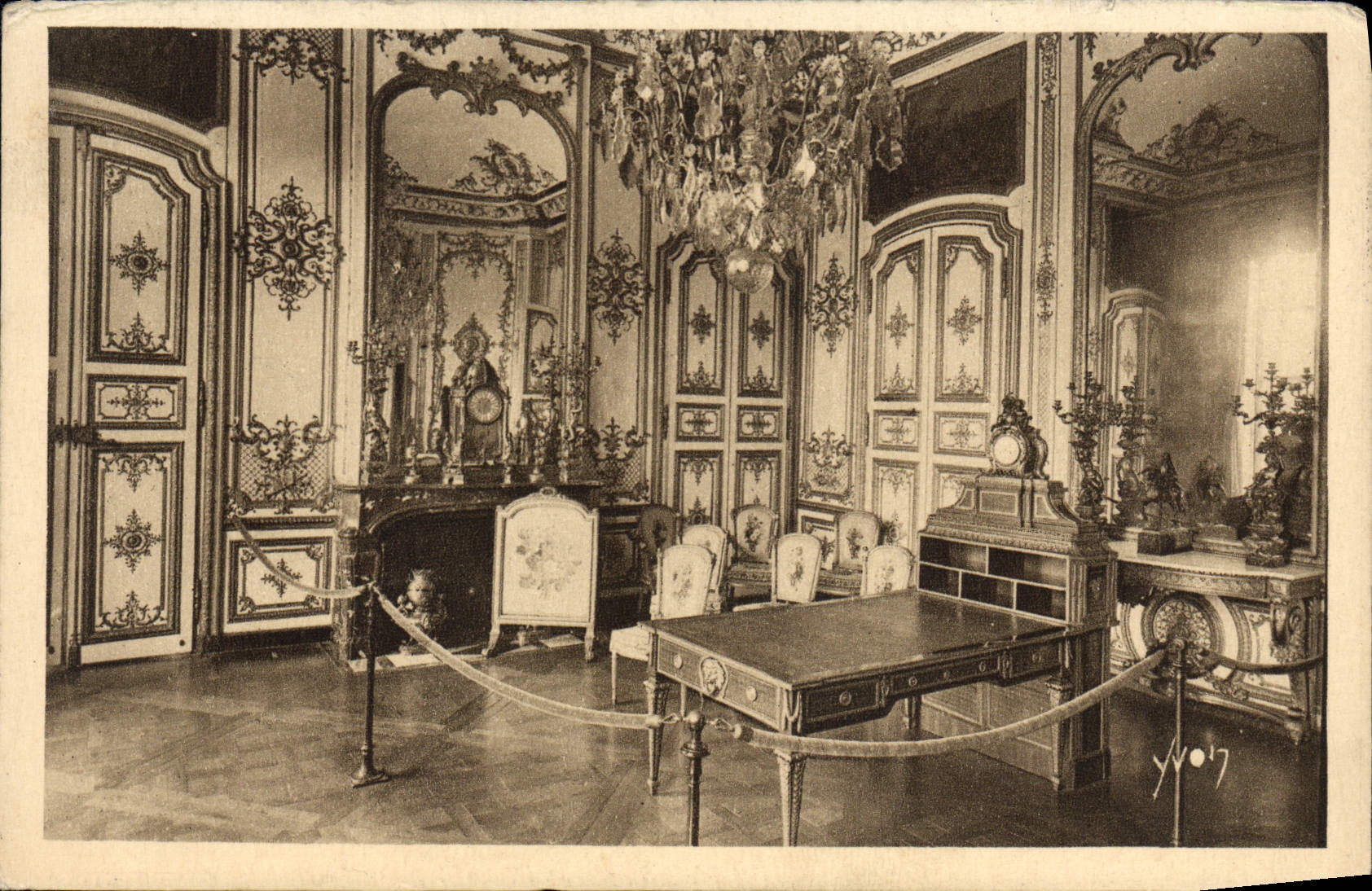 Le Grand Cabinet — Château de Chantilly — Édition d'Art Yvon, n°18