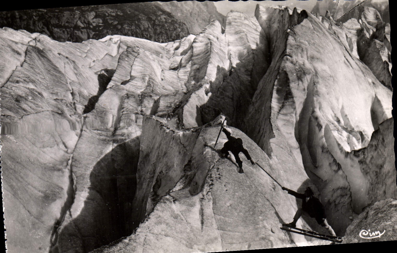 CPM Chamonix La Mer de Glace Passage de crevasses