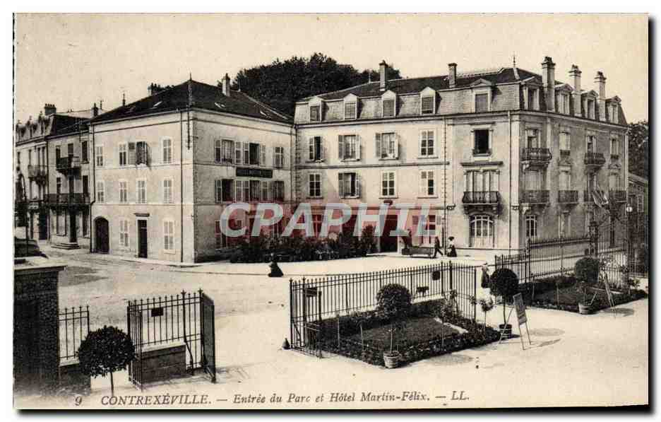 CPA Contrexeville Entree du Parc et Hotel Martin Felix 
