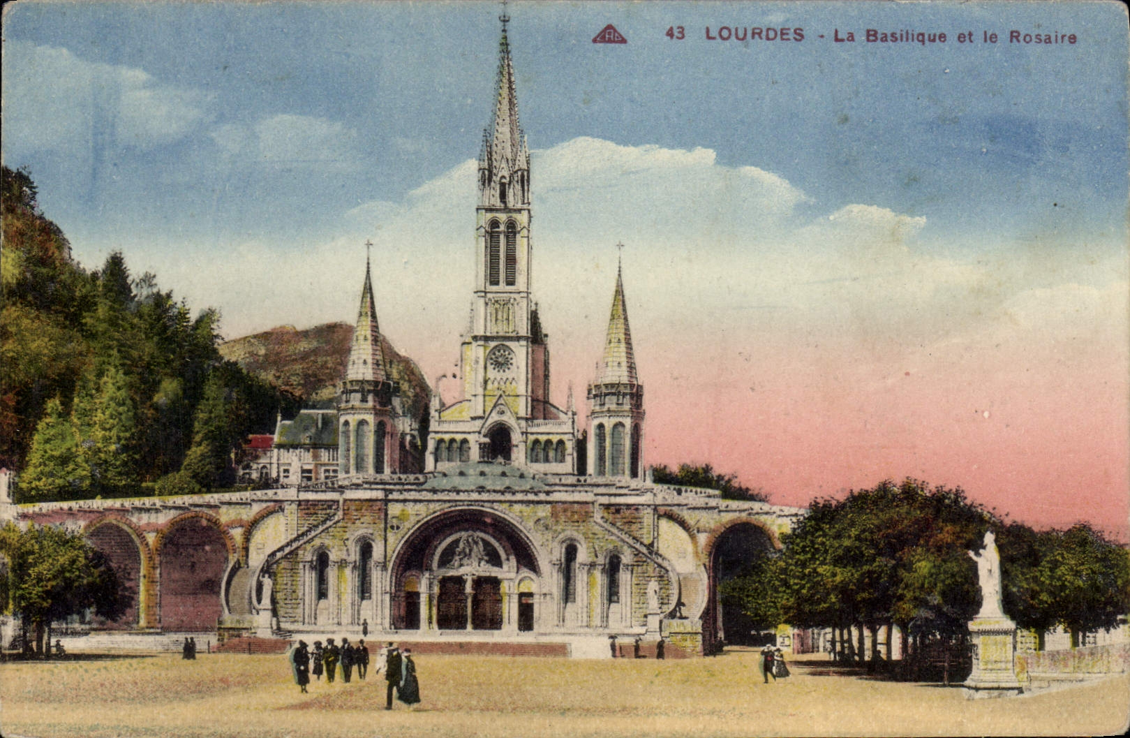 CPA Lourdes La Basilique et le Rosaire