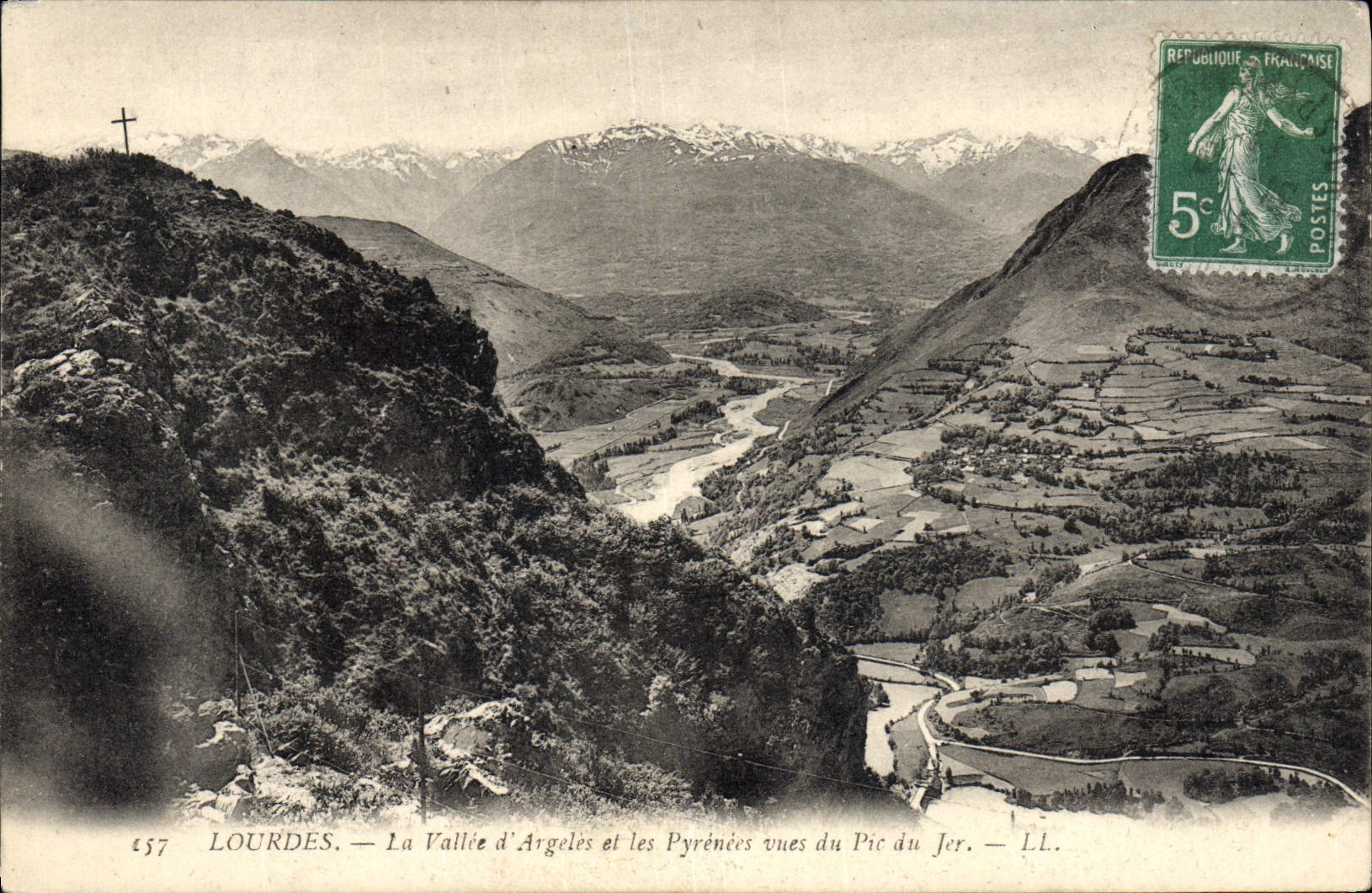 CPA Lourdes La Vallee d'Argeles et les Pyrenees Vues du Pic du Jer