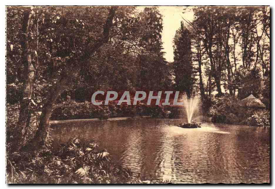 CPA Vichy Bassin dans les Nouveaux Parcs