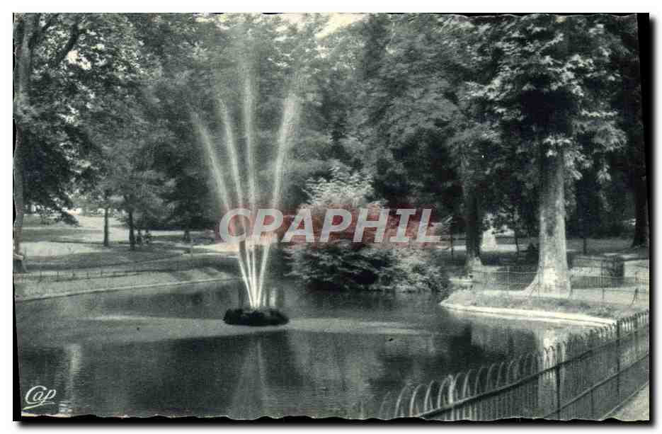 CPA Vichy Dans le Parc