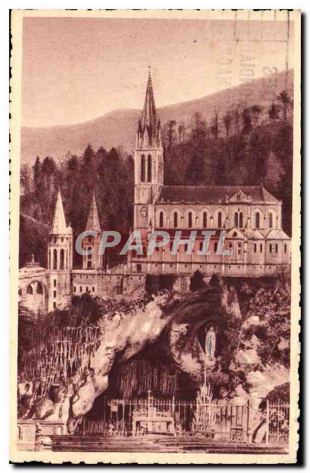 CPA Lourdes La Grotte et la Basilique