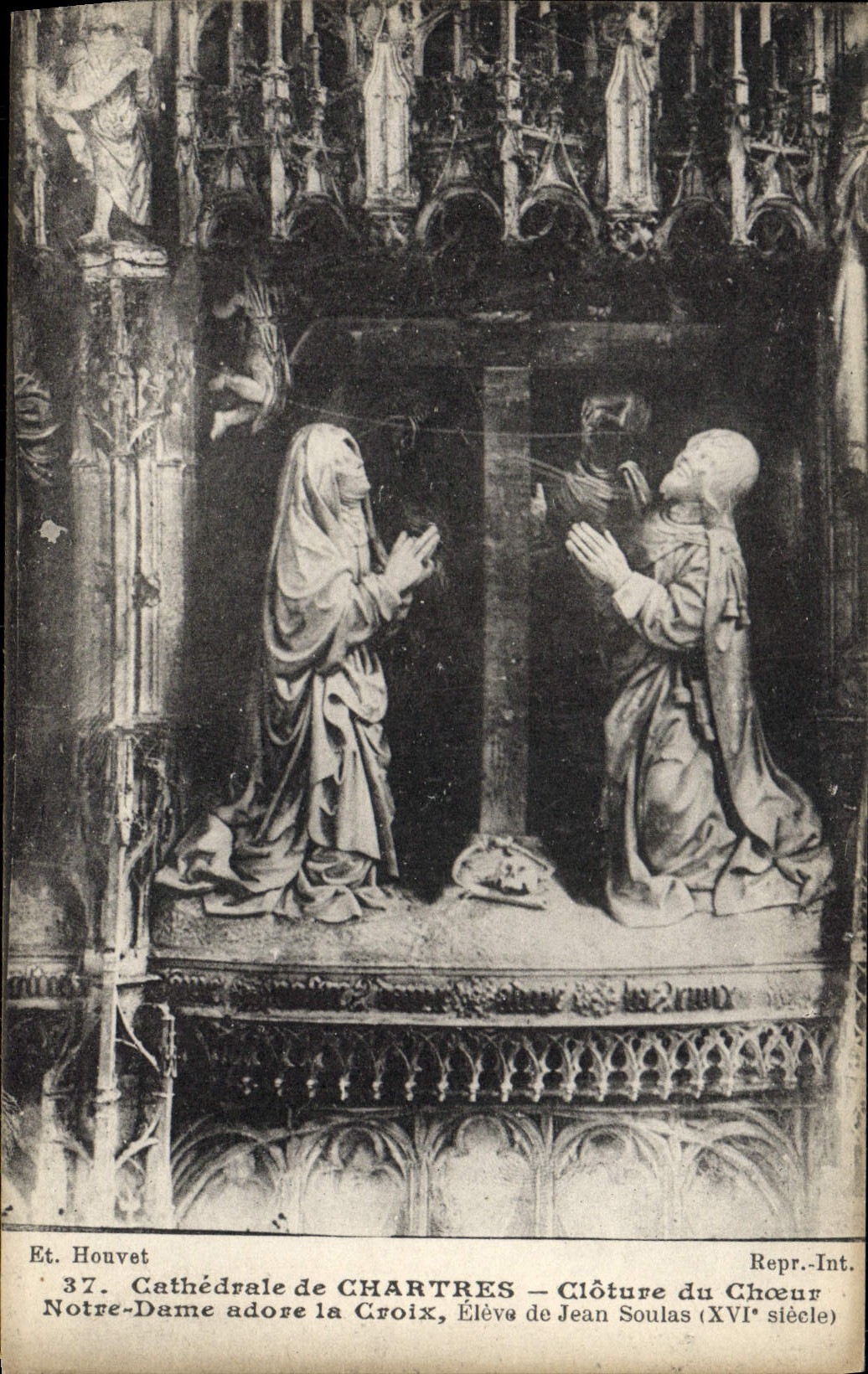 Cathédrale de Chartres — Clôture du Chœur, Notre-Dame adore la Croix, Élève de Jean Soulais (XVIe siècle)