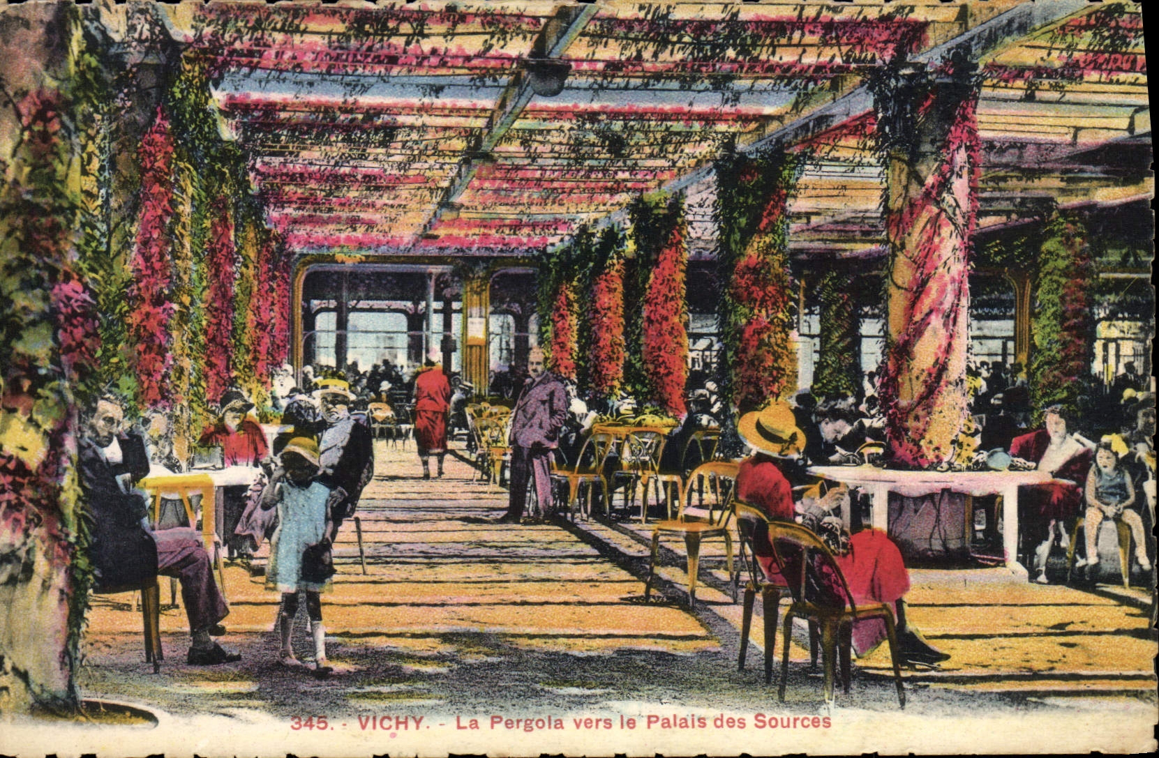 CPA Vichy La Pergola Vers le Palais des Sources