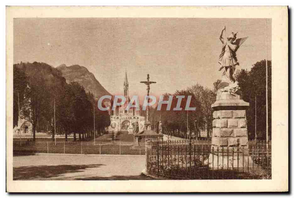 Lourdes — Saint-Michel, la Croix des Bretonnes et la Basilique — Édit. P. Dugue
