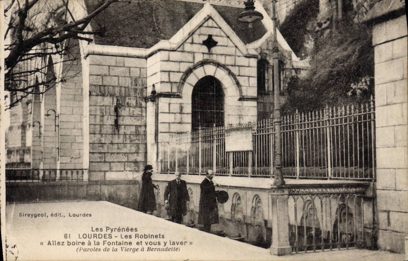 CPA Lourdes Les Robinets