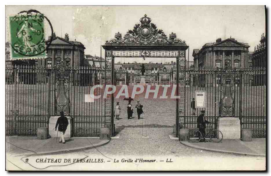 CPA Chateau De Versailles La Grille D'Honneur