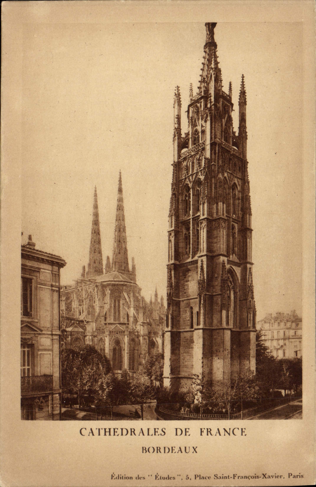 CPA Paris Cathedrales Bordeaux