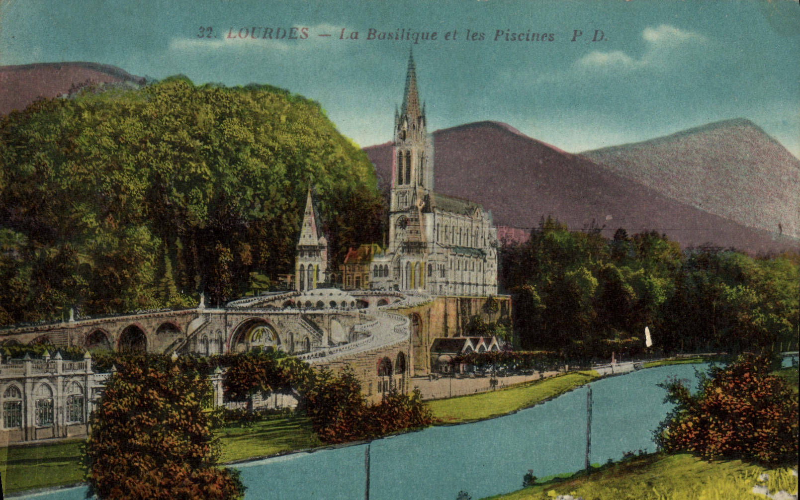 CPA Lourdes La Basilique Et Le Piscines