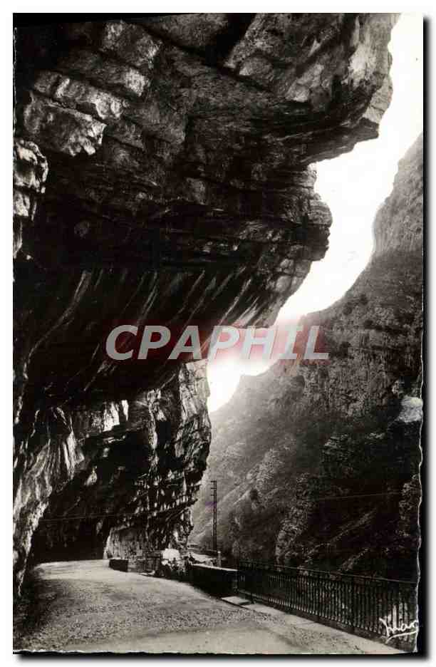 CPM La Cote D'Azur Les Gorges Du Loup La Baume de la Poudre