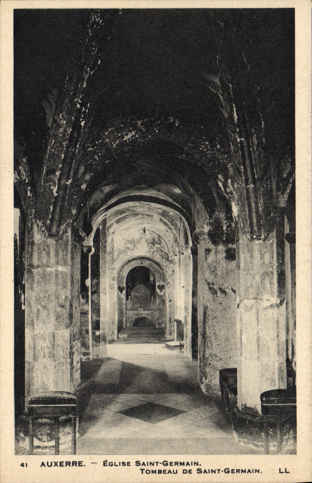 CPA Auxerre Eglise Saint Germain Tombeau De Saint Germain
