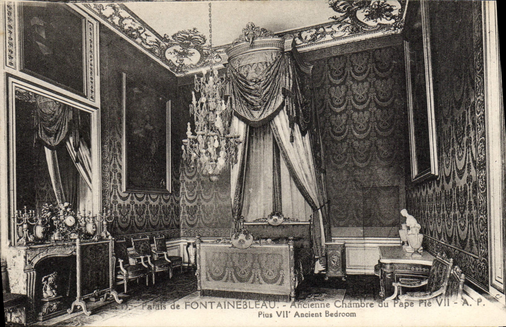Palacio de FONTAINEBLEAU - Antigua Habitación del Papa Pío VII - A.P.