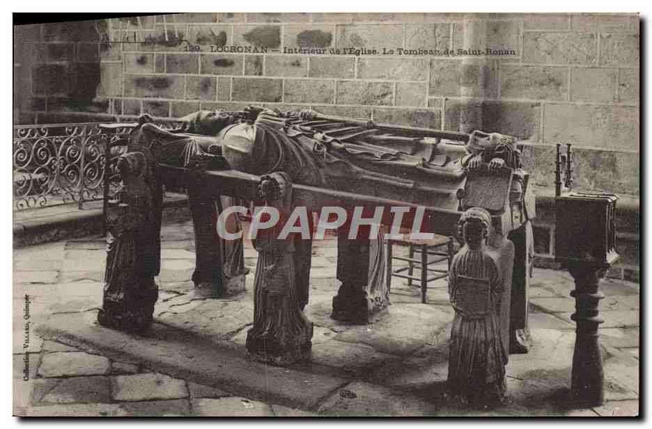 CPA Locronan Interieur De I'Eglise Le tombeau de Saint Ronan