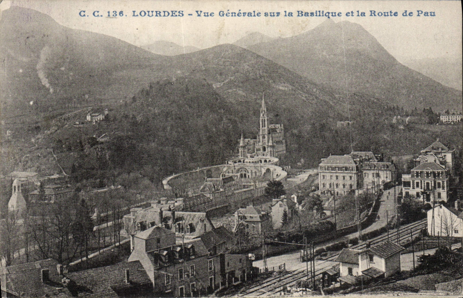 CPA Lourdes Vue Generale Sur La Basilique Et La Route De Pau