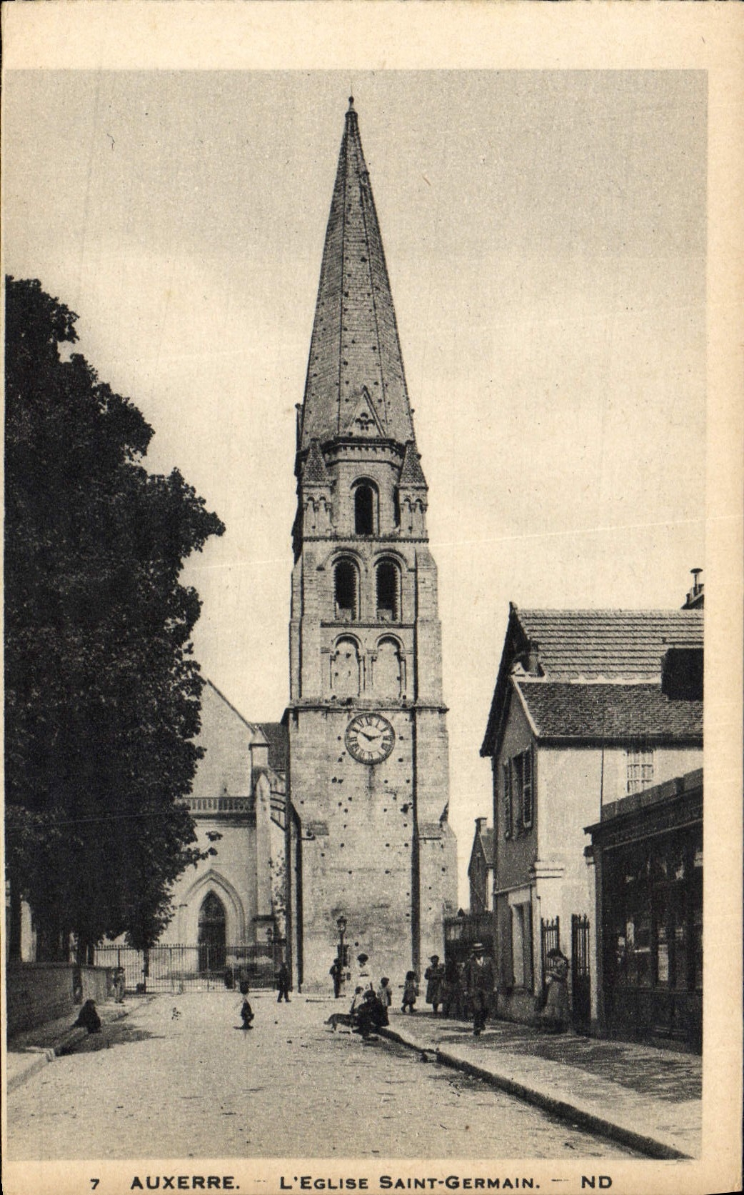 Auxerre. L'Église Saint-Germain — ND — Éditeur Lévy et Neubergen, Paris