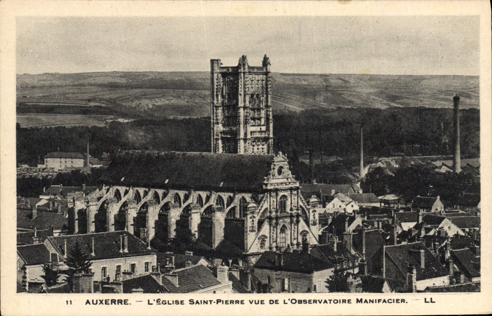 CPA Auxerre L'Eglise Saint Pierre Vue De L'Observatoire Manifacier