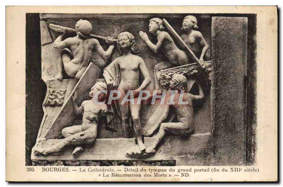 CPA Bourges La Cathedrale Detail Du tympan du grand portail La Resurrection des Morts 