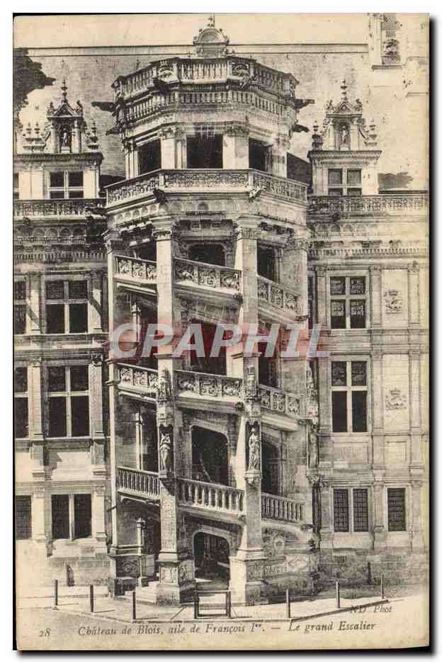 CPA Chateau De Blois Aile de Francois 1er Le grand escalier