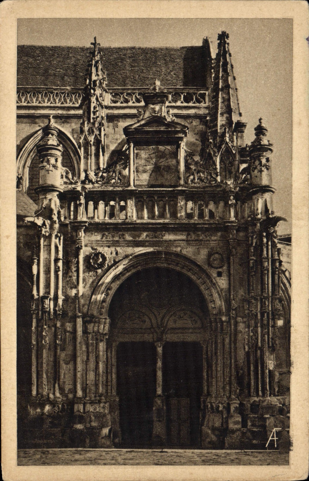 Falaise — Portale della Chiesa della Trinità (Rinascimento) — A. Froment, Caen